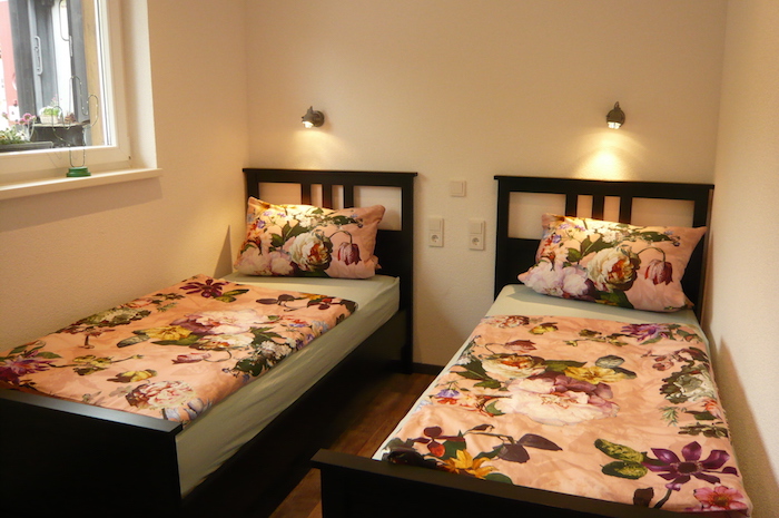 Ferienbahnhof Reichenbach im Dahner Felsenland – Ferienwohnung Lokschuppen, barrierefrei